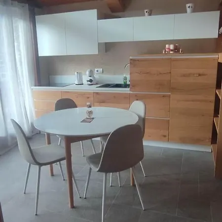 Πανσιόν Amelu' Ostana